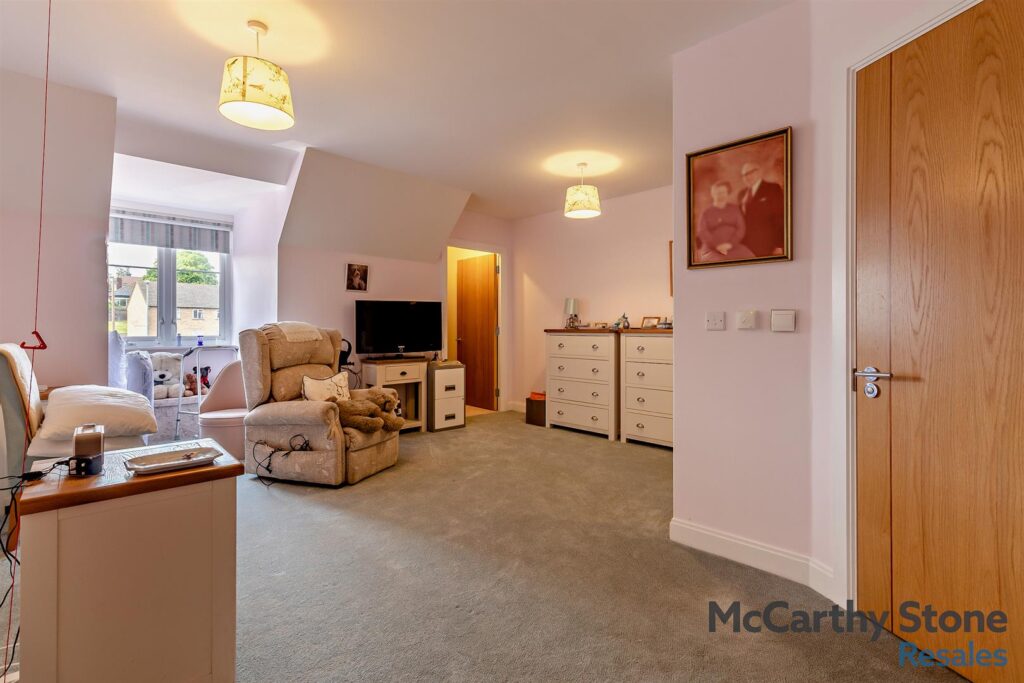 Roslyn Court, Lisle Lane, Ely, Cambridgeshire, CB7 4FA