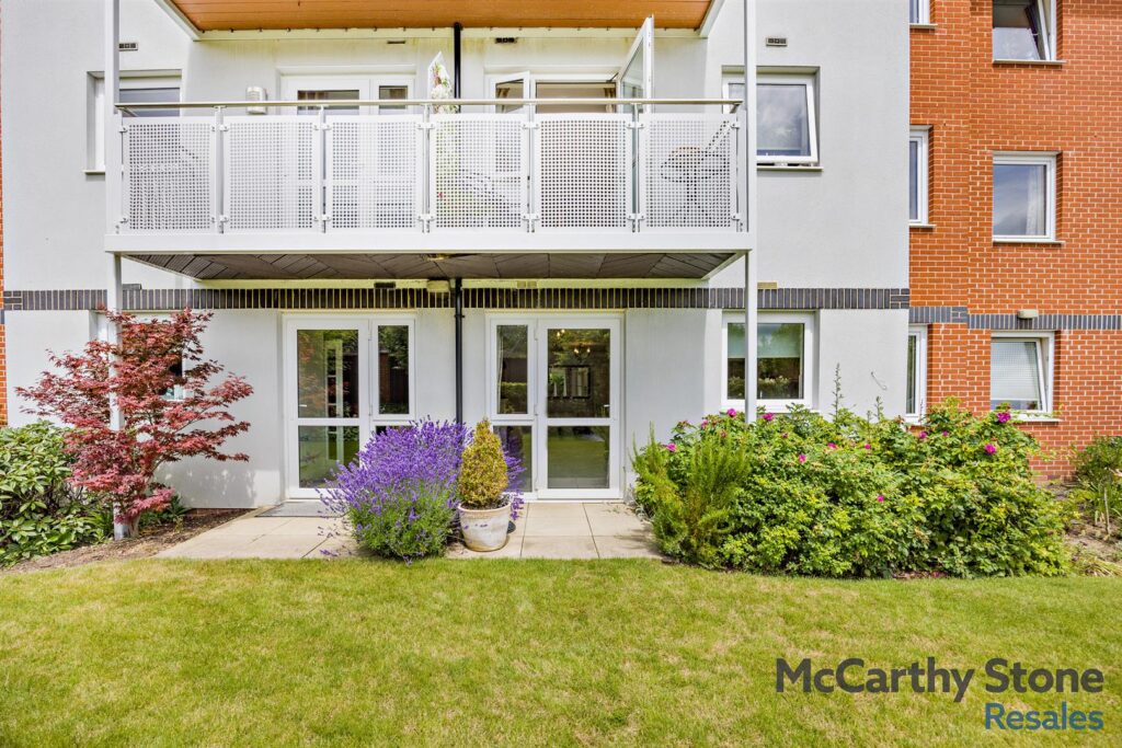 Benedict Court, Western Avenue, Newbury, Berkshire, RG14 1AR