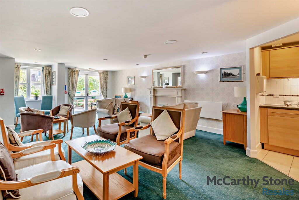 Stewart Court, High Street, Epping, CM16 4FJ