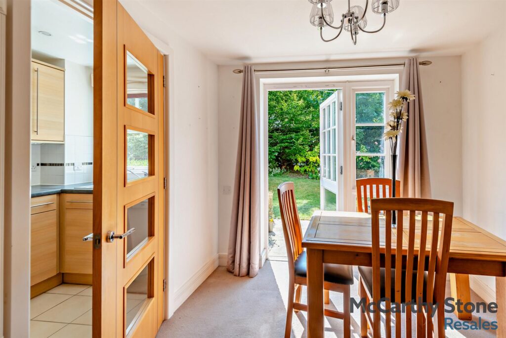 Stewart Court, High Street, Epping, CM16 4FJ