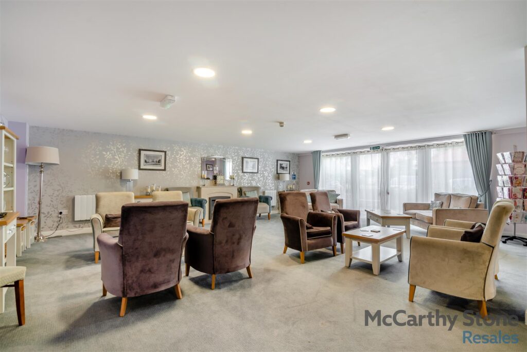 Devonshire Grange, Devonshire Avenue, Roundhay, Leeds, LS8 1AN