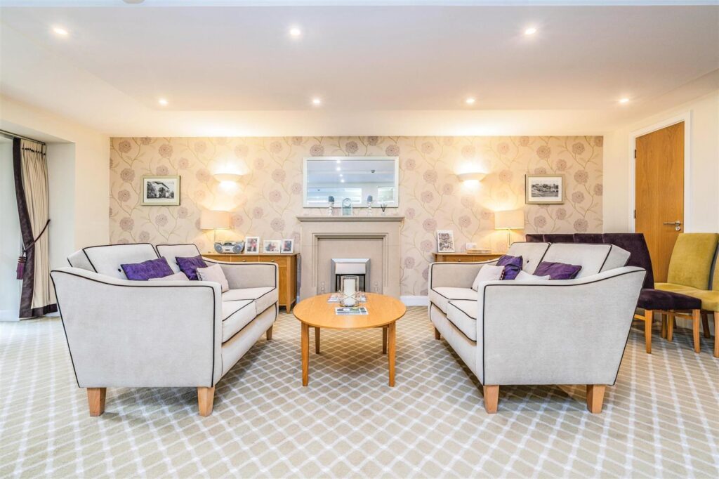 Peel Court, College Way, Welwyn Garden City, Hertfordshire, AL8 6DG