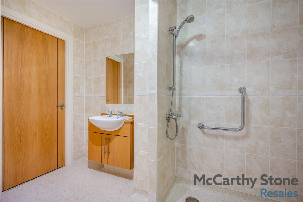 Wilton Court, Southbank Road, Kenilworth, Warwickshire, CV8 1RX