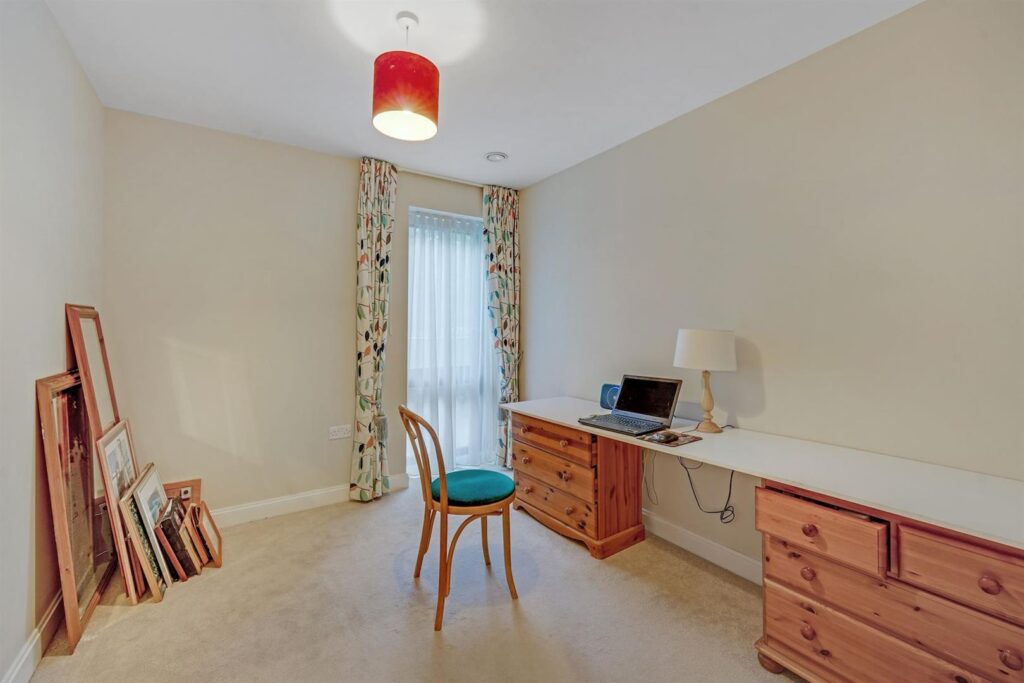 Alderton Hill, Loughton, IG10 3FS