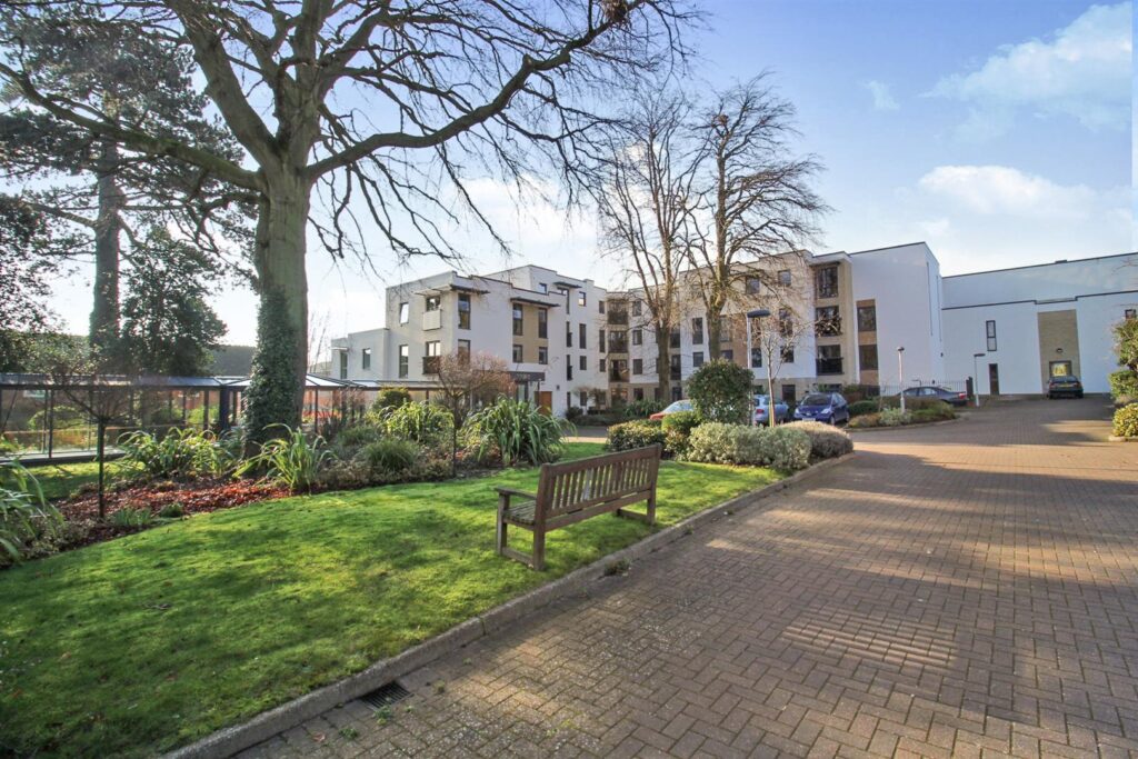 Wilton Court, Southbank Road, Kenilworth, Warwickshire, CV8 1RX