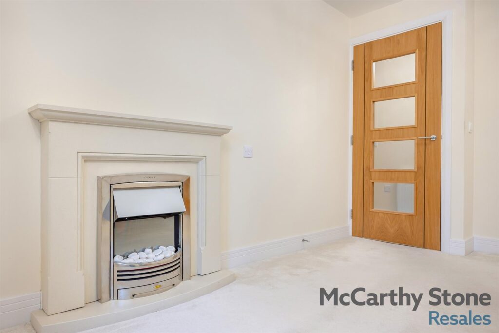 Wilton Court, Southbank Road, Kenilworth, Warwickshire, CV8 1RX
