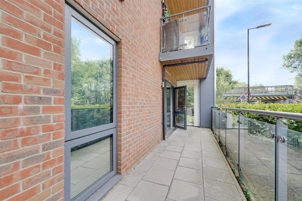 Alderton Hill, Loughton, IG10 3FS