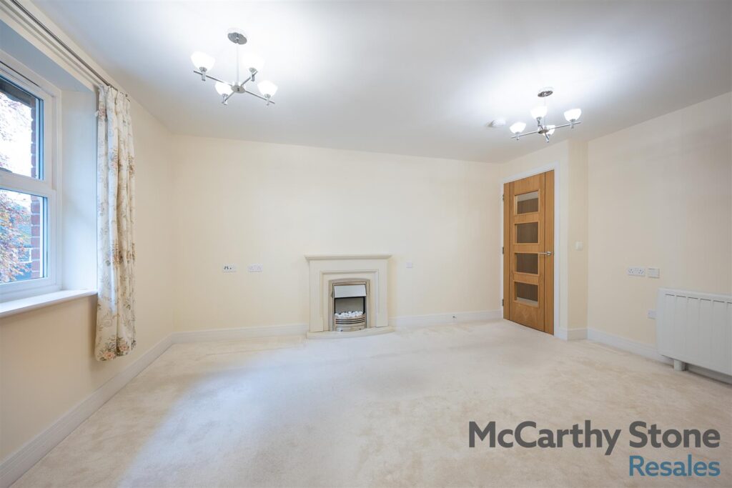 Wilton Court, Southbank Road, Kenilworth, Warwickshire, CV8 1RX