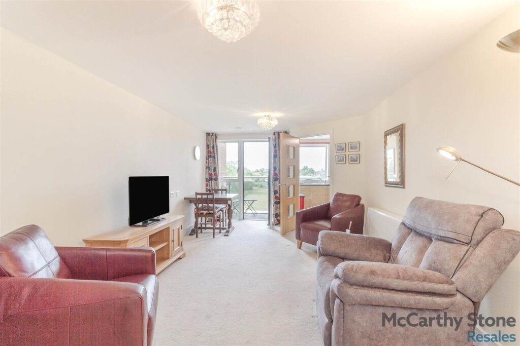 Glenhills Court, Little Glen Road, Glen Parva, Leicester