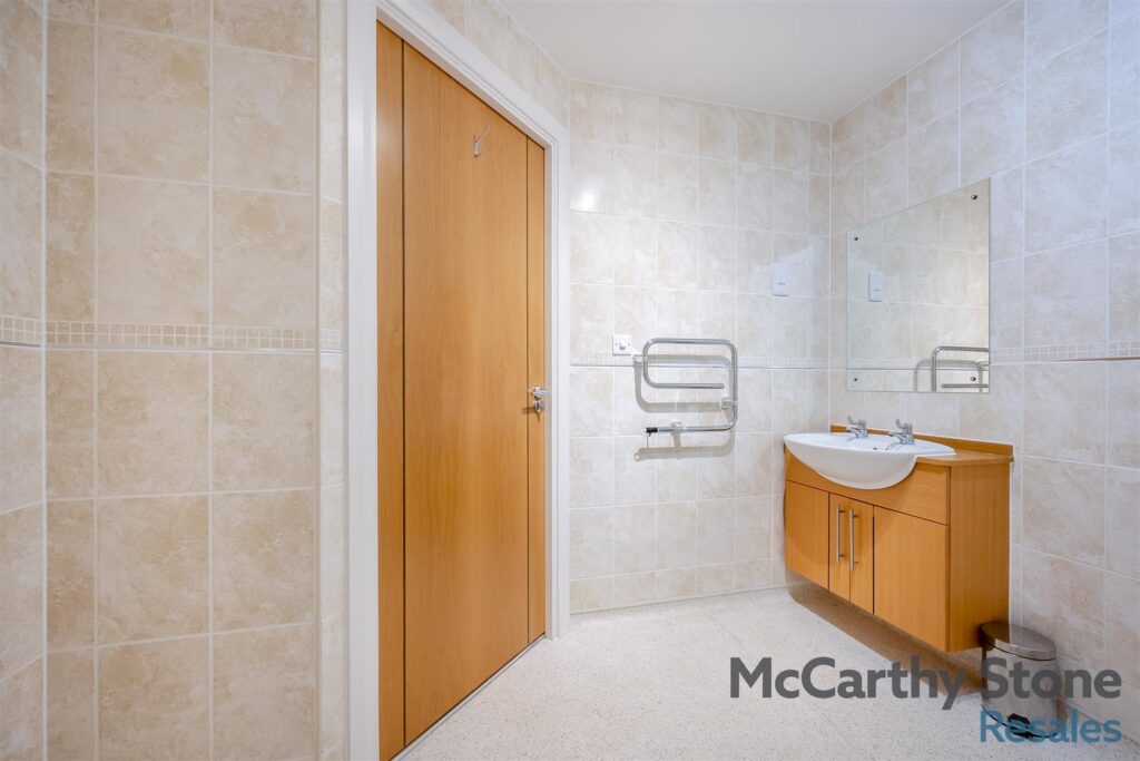 Wilton Court, Southbank Road, Kenilworth, Warwickshire, CV8 1RX