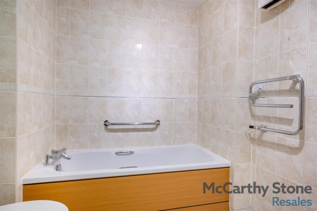 Wilton Court, Southbank Road, Kenilworth, Warwickshire, CV8 1RX