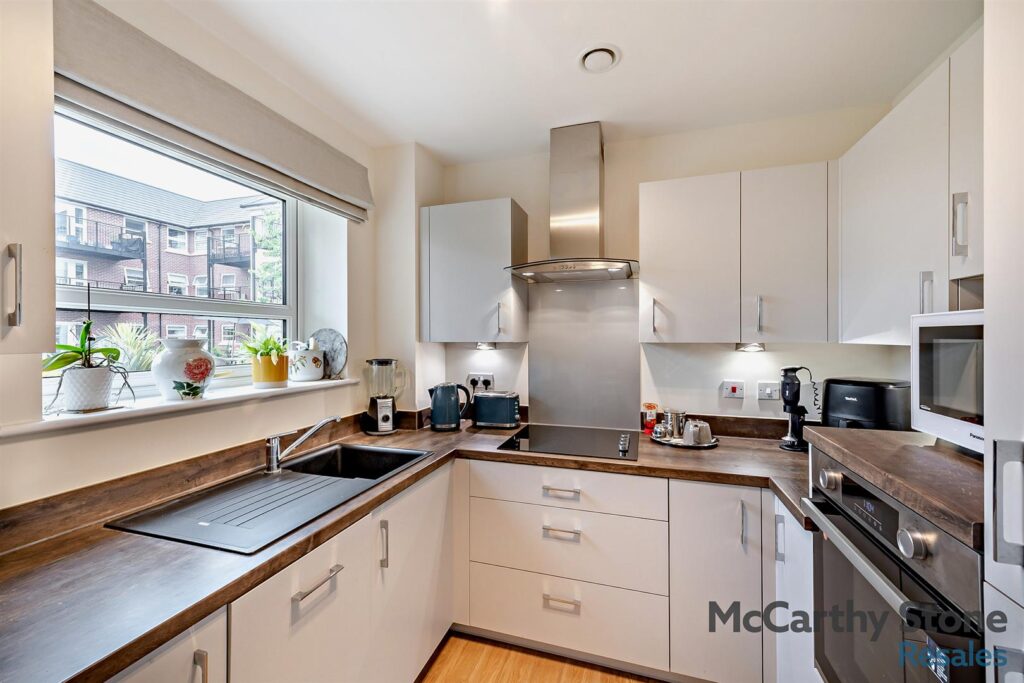 Foxglove Place, Willand Road, Cullompton
