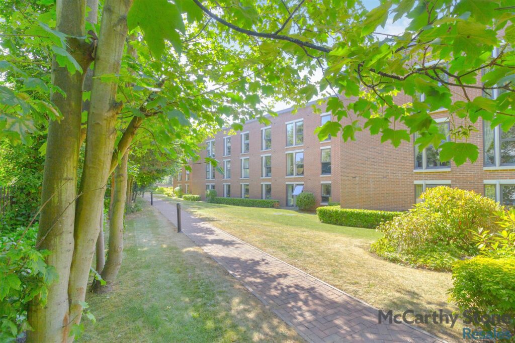 Glenhills Court, Little Glen Road, Glen Parva, Leicester