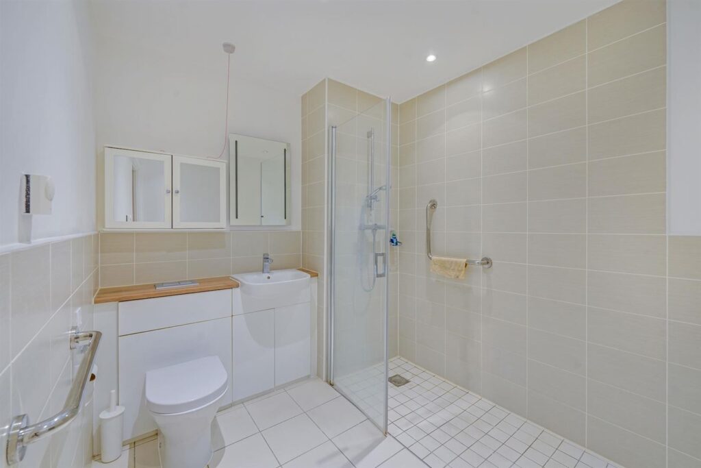 Alderton Hill, Loughton, IG10 3FS