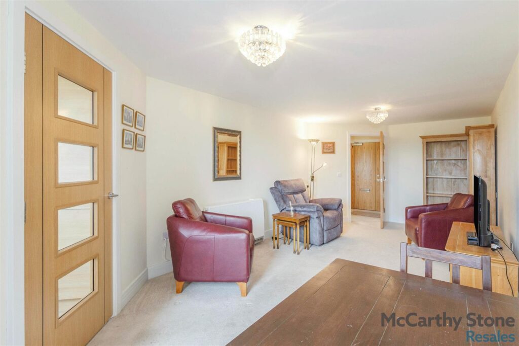 Glenhills Court, Little Glen Road, Glen Parva, Leicester