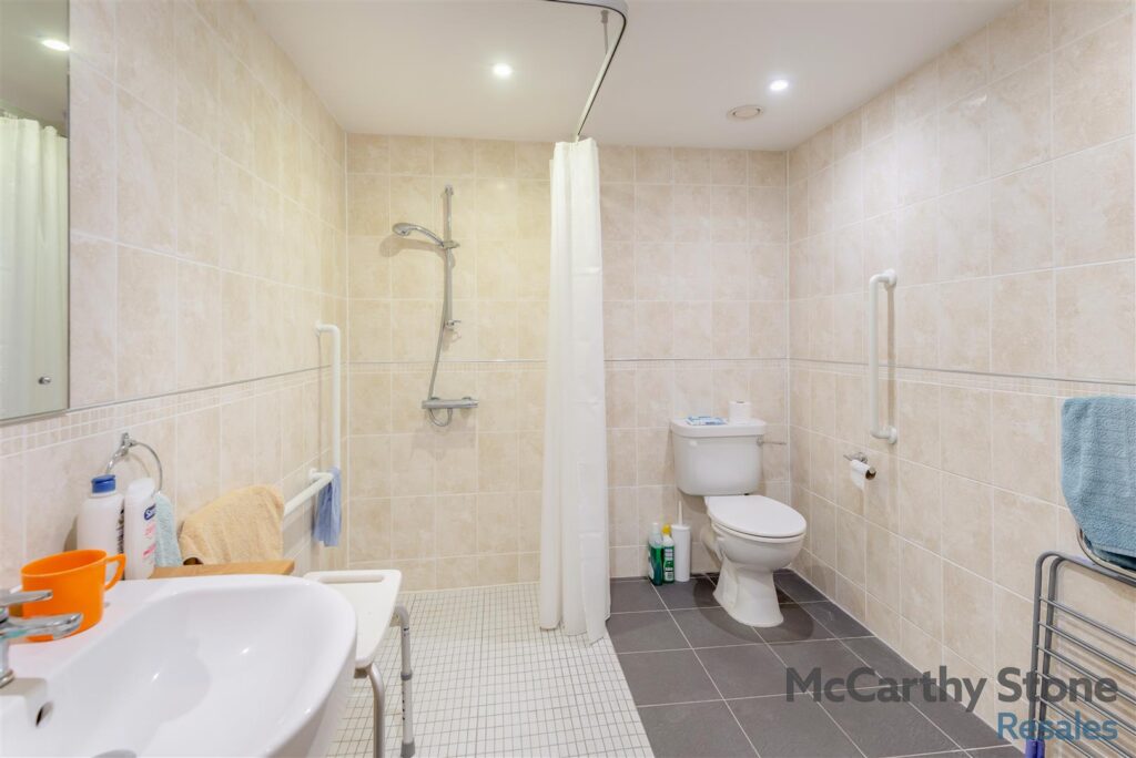 Peel Court, College Way, Welwyn Garden City, Hertfordshire, AL8 6DG
