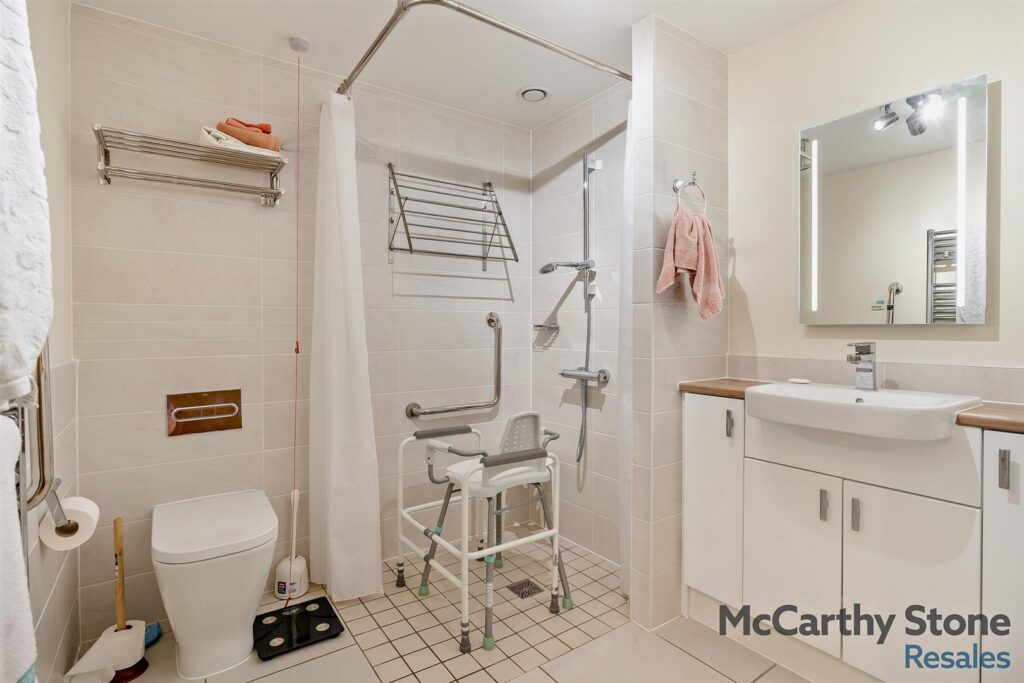 Llys Isan, Ilex Close, Llanishen, Cardiff, CF14 5DZ