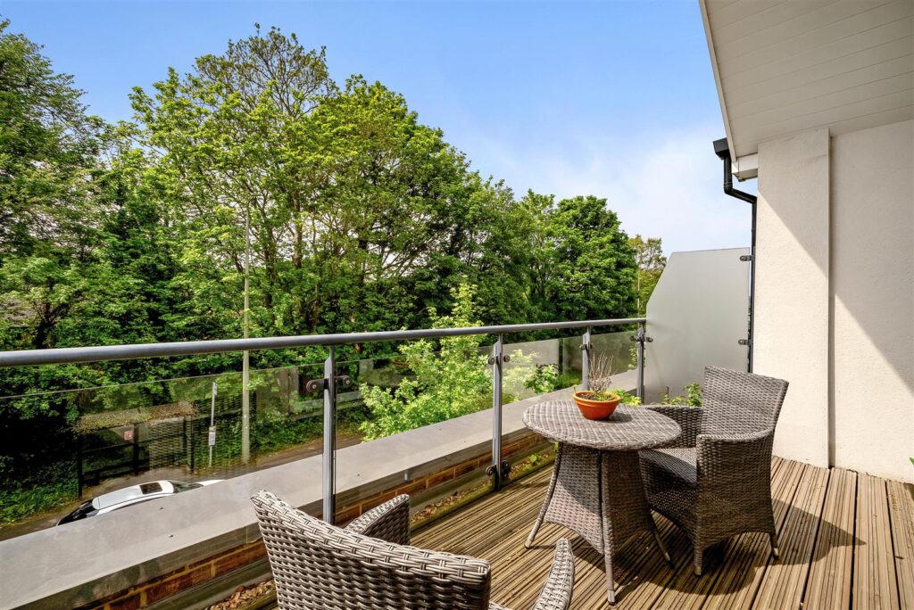 345 Reading Road, Henley-On-Thames