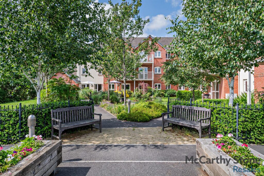 Squire Court, Raleigh Mead, South Molton Devon
