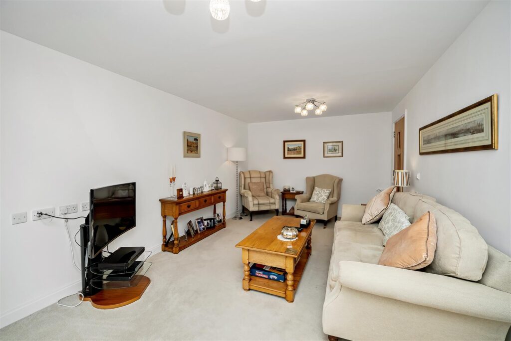 345 Reading Road, Henley-On-Thames