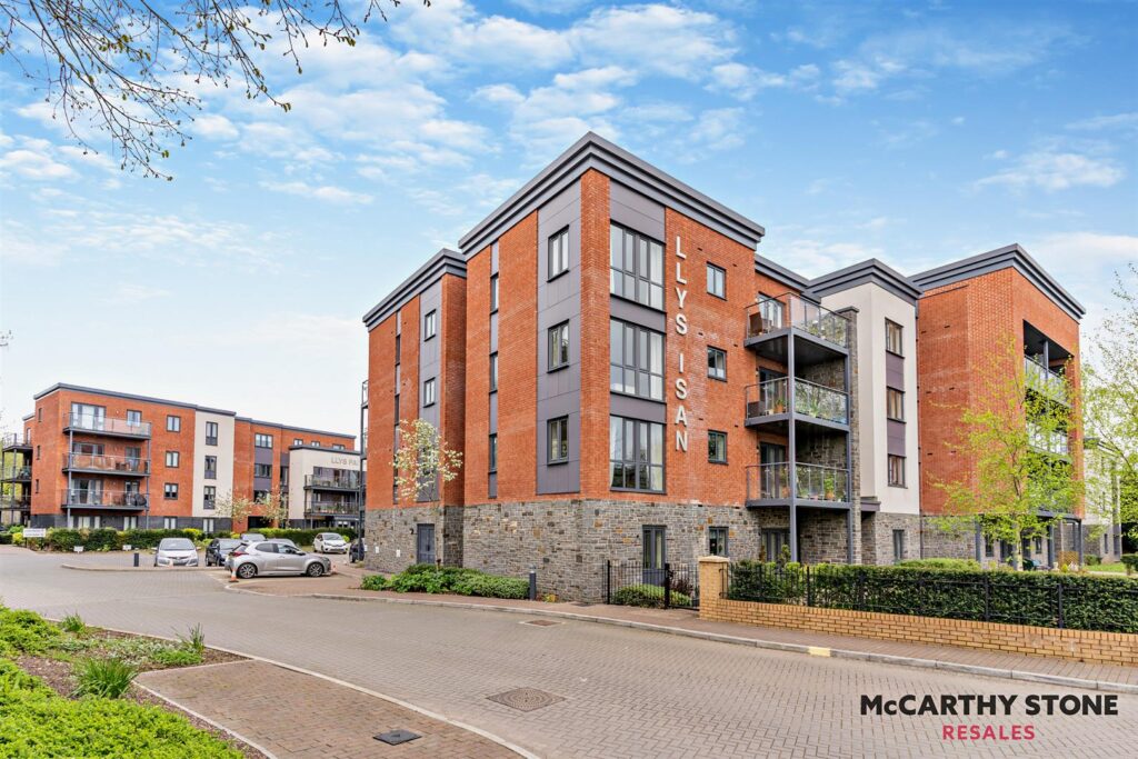 Llys Isan, Ilex Close, Llanishen, Cardiff, CF14 5DZ