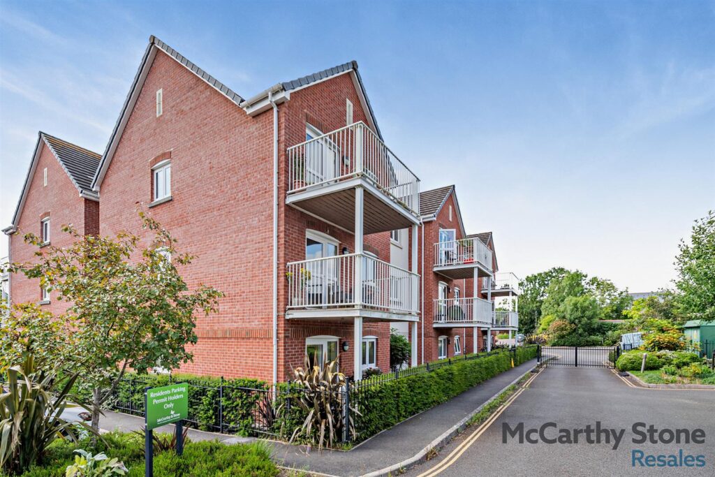 Squire Court, Raleigh Mead, South Molton Devon
