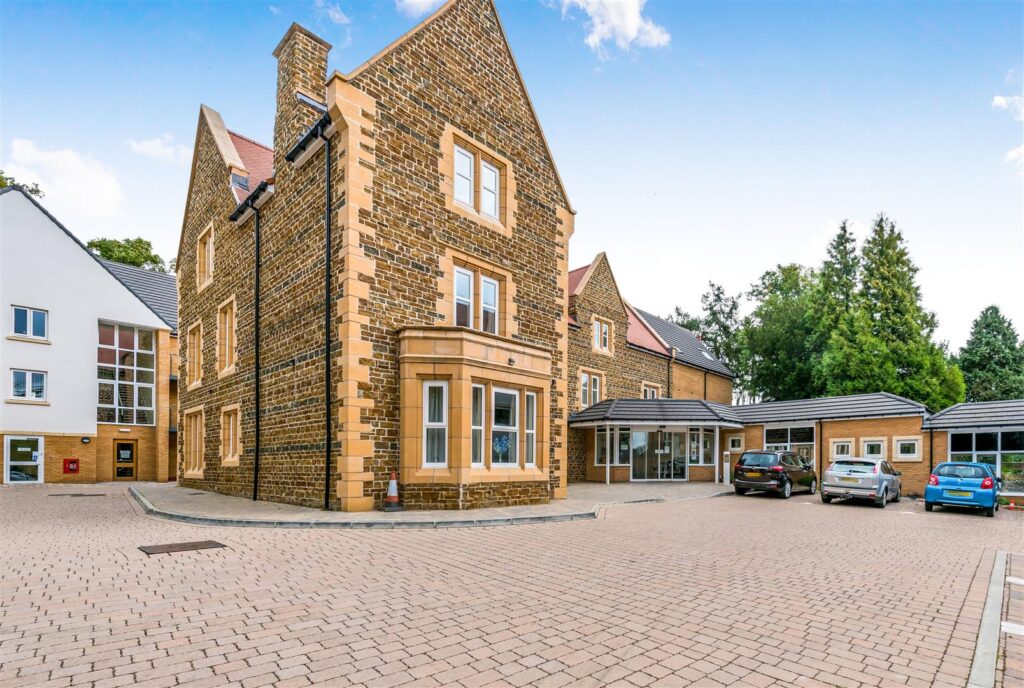 Wardington Court, Welford Road, Northampton, Northamptonshire, NN2 8FR