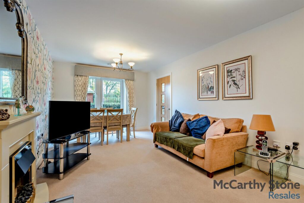 Jackson Place, Fields Park Drive, Alcester, Warwickshire, B49 6GR