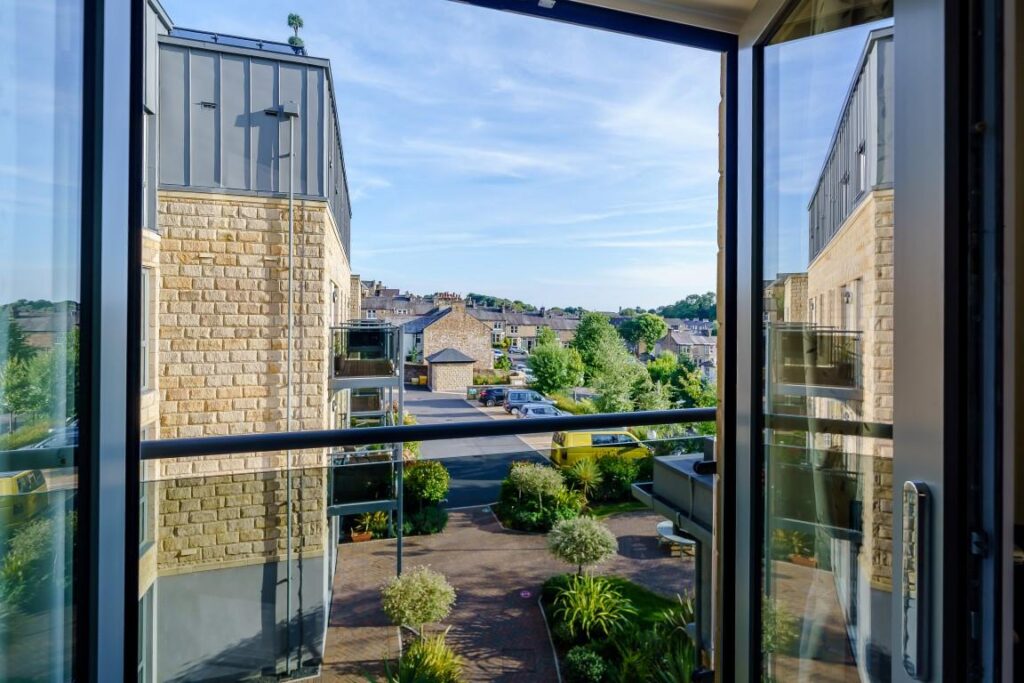 Greaves Road, Lancaster, Lancashire LA1 4AR