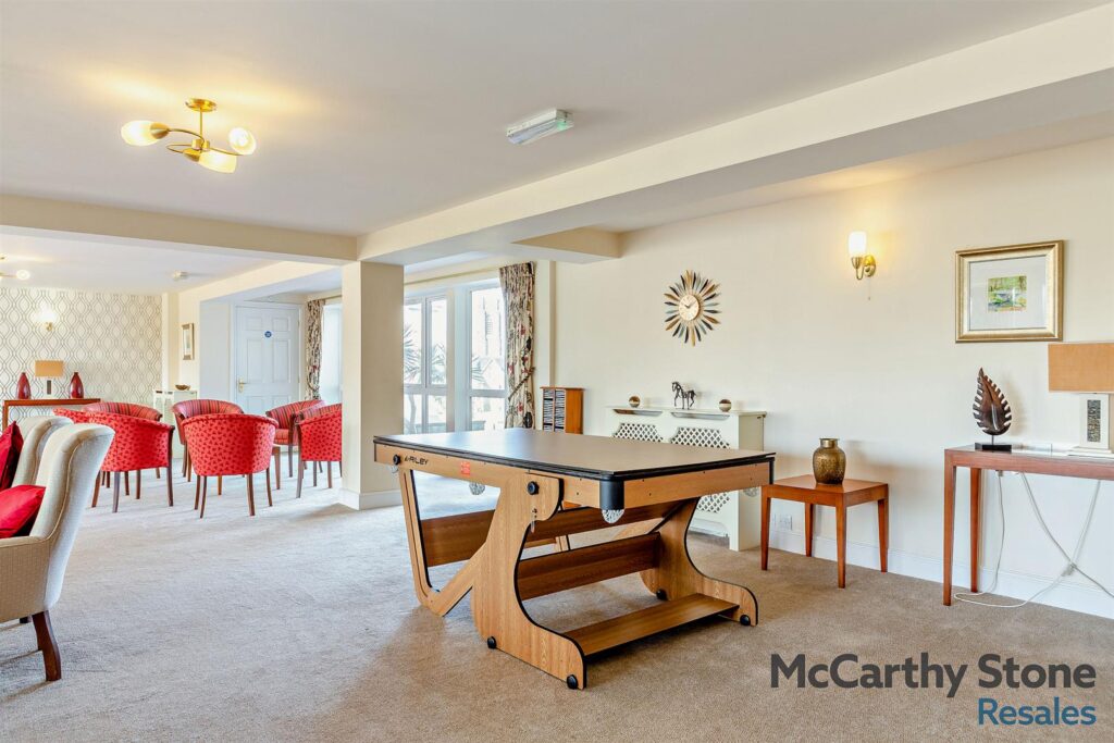 Marina Court, Mount Wise, Newquay, TR7 2FJ