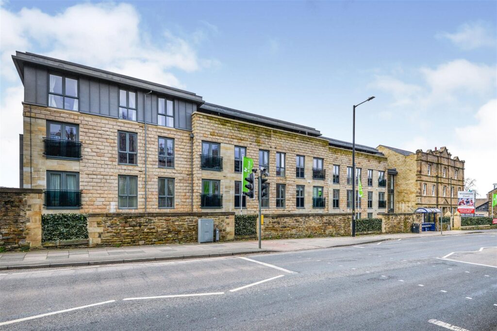 Greaves Road, Lancaster, Lancashire LA1 4AR
