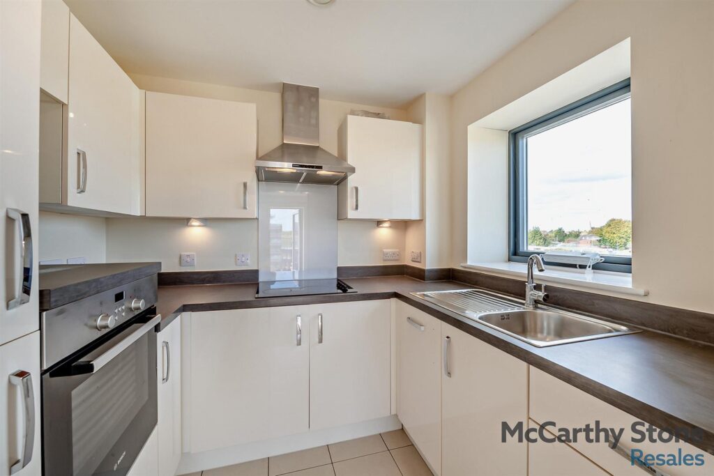 Lock House, Keeper Close, Taunton, Somerset, TA1 1AX