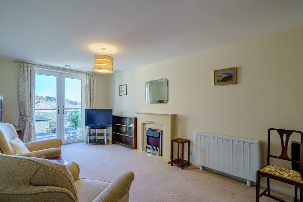 Greaves Road, Lancaster, Lancashire LA1 4AR