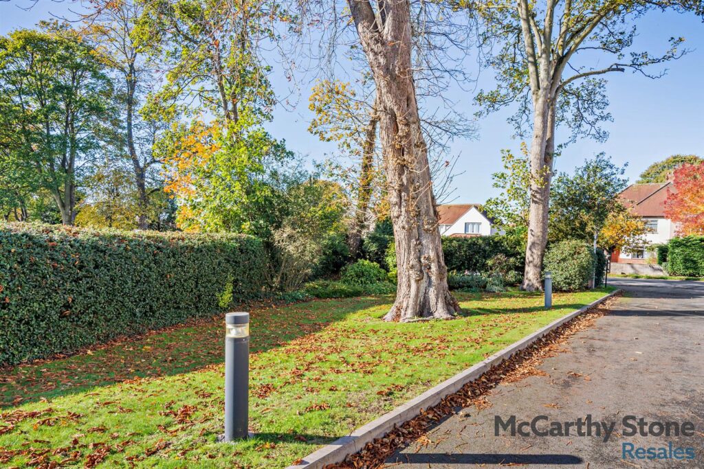 Fairway View, Elloughton Road, Brough