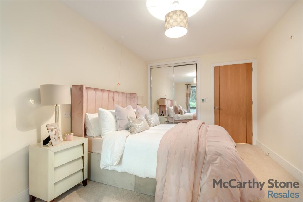https://mccarthyandstoneresales.propertystream.co/properties/sale/uncategorized/cheltenham/jenner-court-st-georges-road-cheltenham/