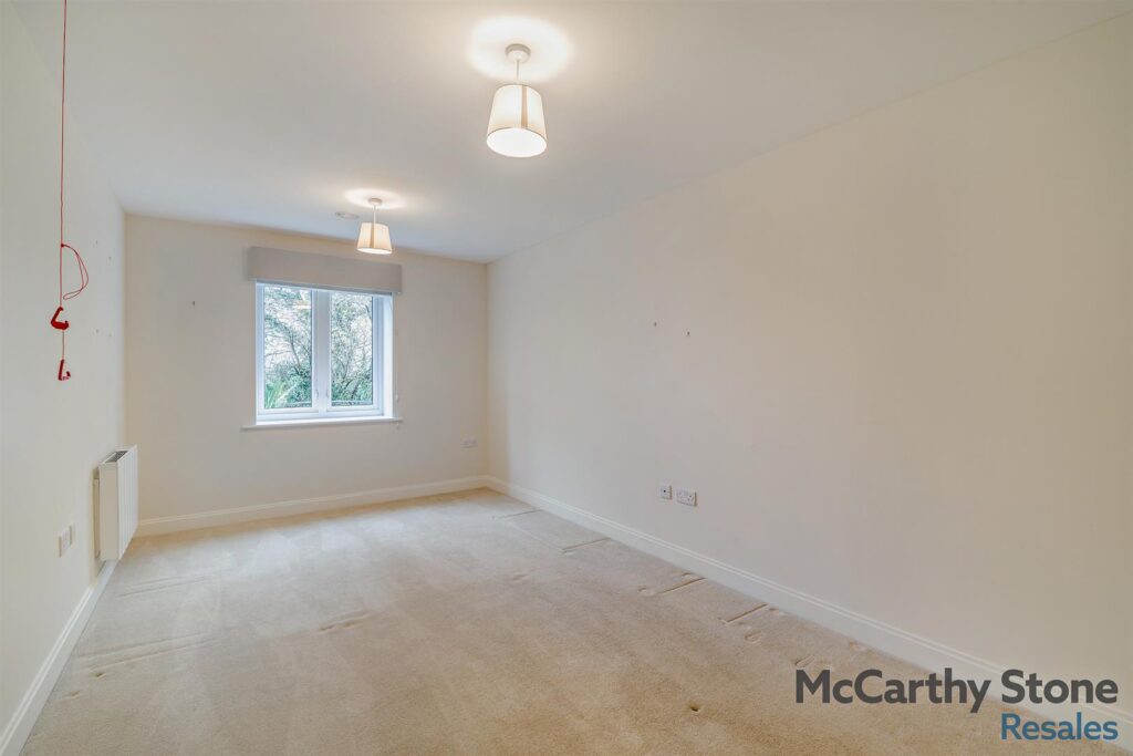 Shackleton Place, Bath Road, Devizes, Wiltshire, SN10 2GZ