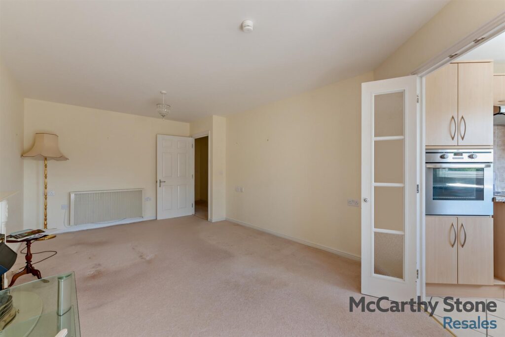 Benedict Court, Western Avenue, Newbury, Berkshire, RG14 1AR