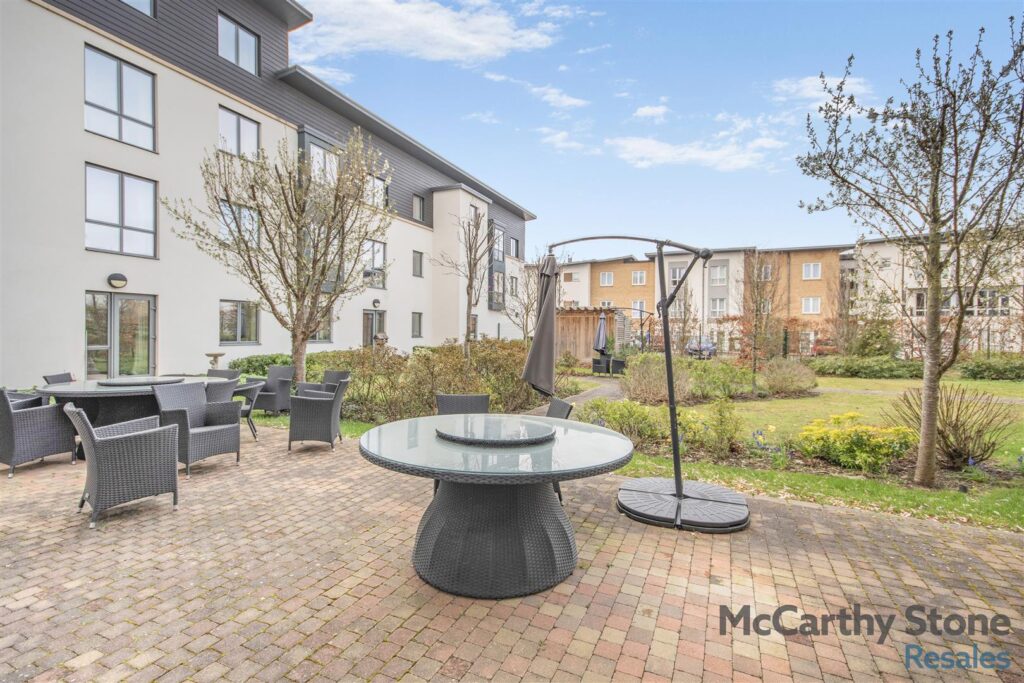 https://mccarthyandstoneresales.propertystream.co/properties/sale/uncategorized/cheltenham/jenner-court-st-georges-road-cheltenham/