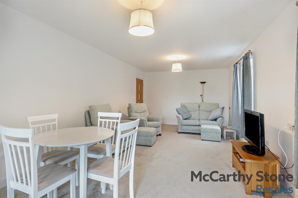 Eastland Grange, 16 Valentine Road, Hunstanton, Norfolk, PE36 5FA