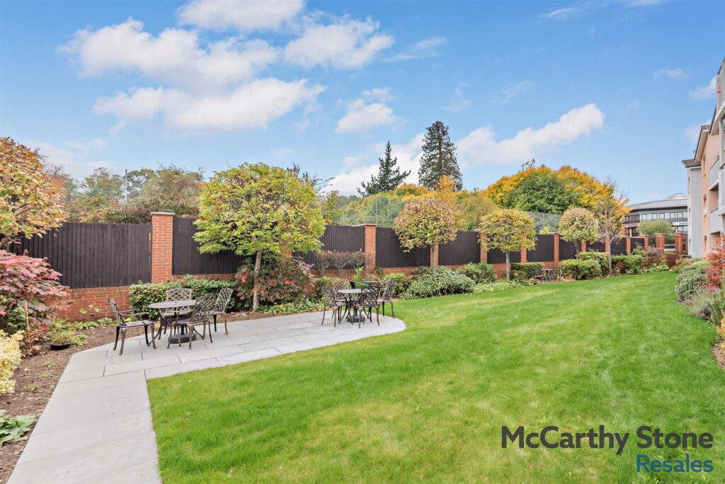 Benedict Court, Western Avenue, Newbury, Berkshire, RG14 1AR