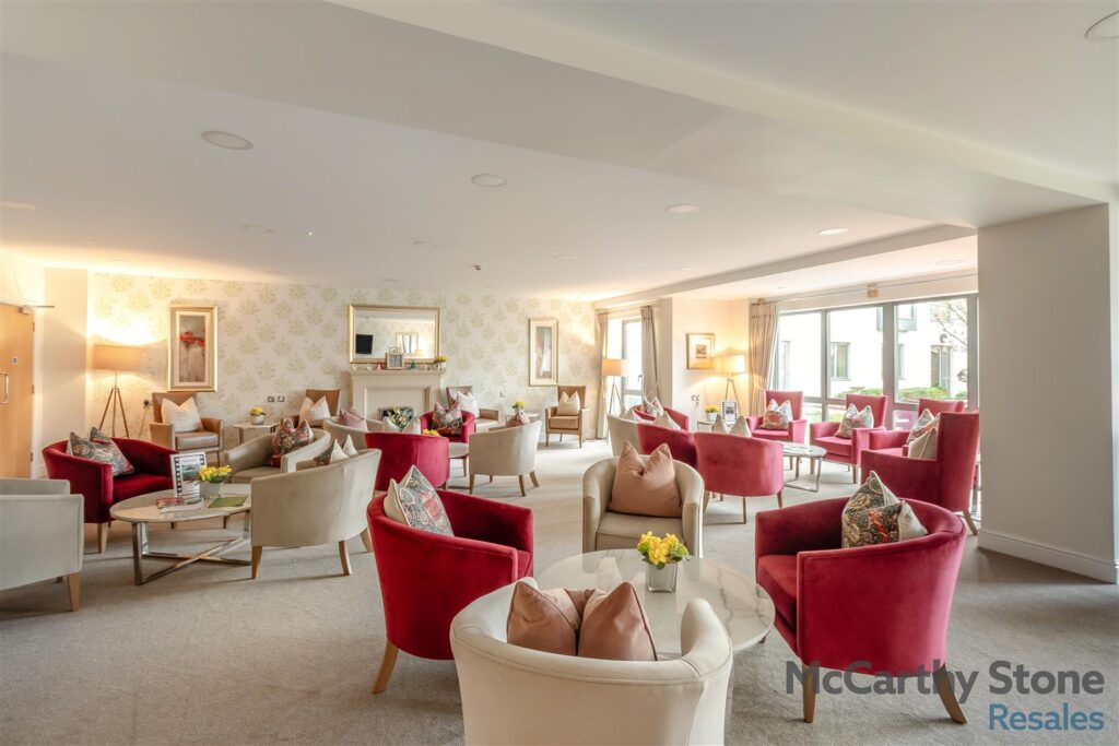 https://mccarthyandstoneresales.propertystream.co/properties/sale/uncategorized/cheltenham/jenner-court-st-georges-road-cheltenham/