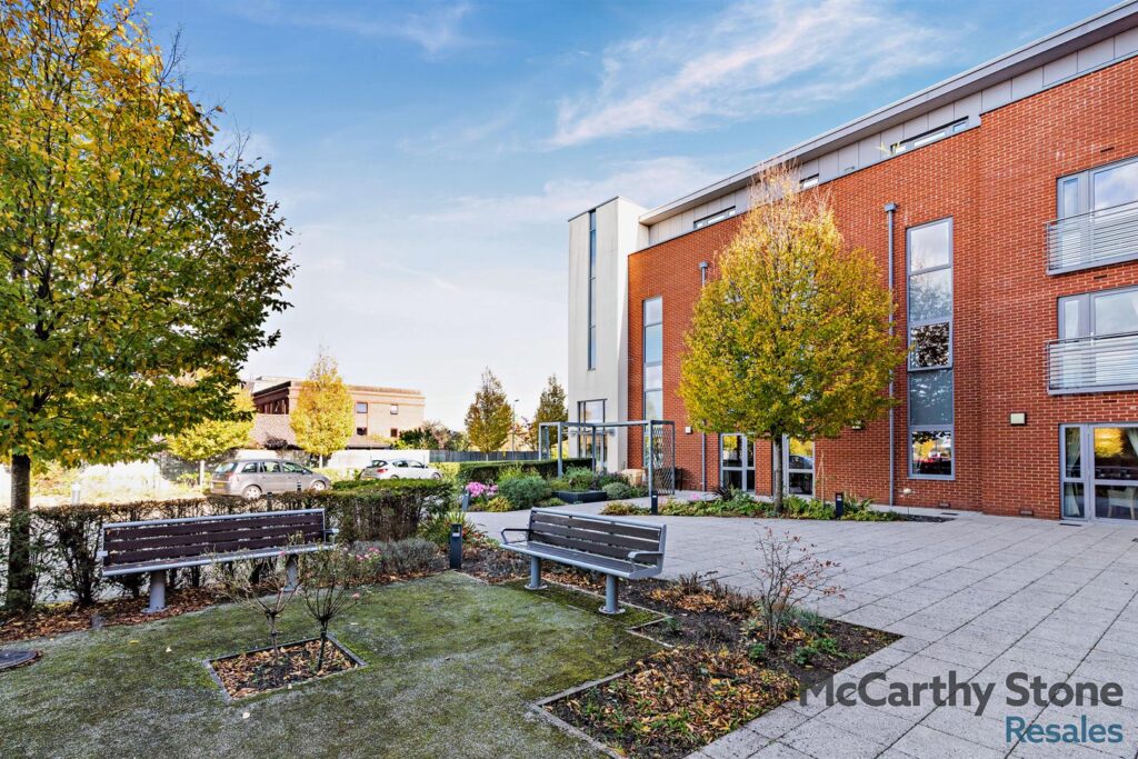 Corbett Court, The Brow, Burgess Hill, RH15 9DD