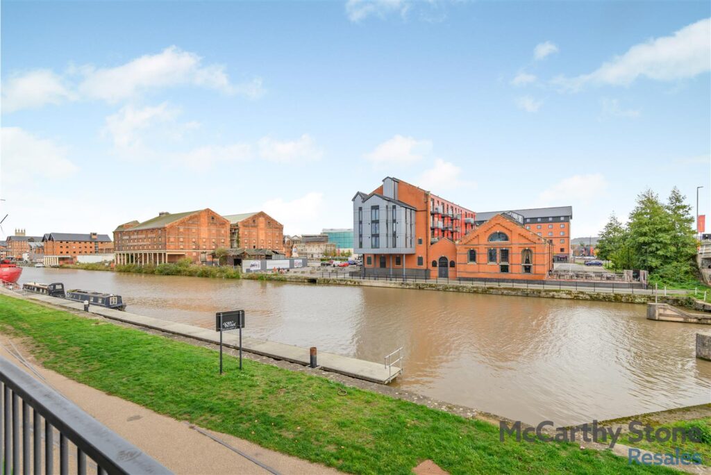 Llanthony Place, St Ann Road, Gloucester, GL2 5GQ