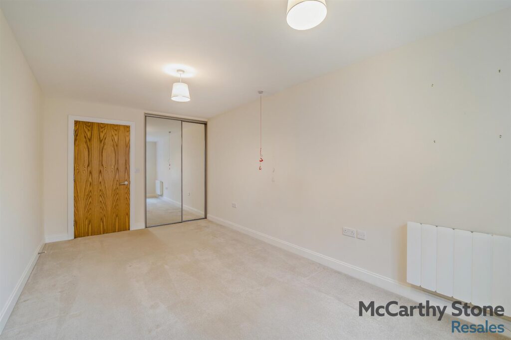 Shackleton Place, Bath Road, Devizes, Wiltshire, SN10 2GZ