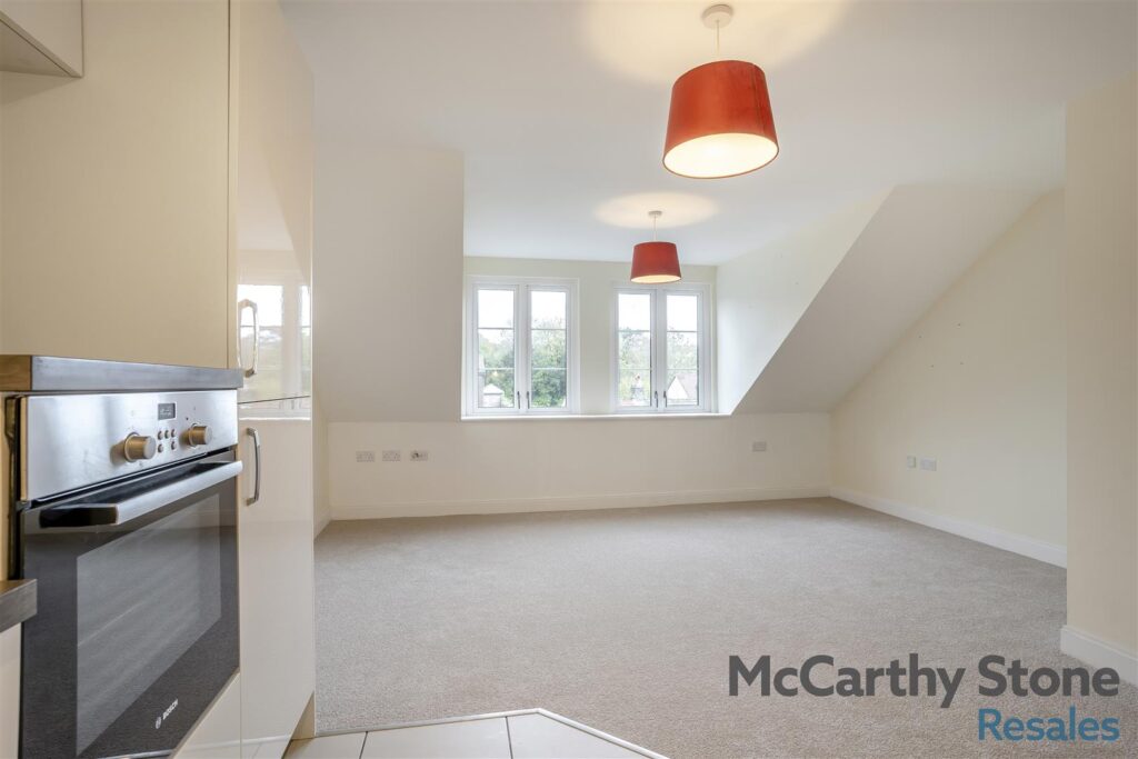 81 – 89 Gower Road, Sketty, Swansea, West Glamorgan, SA2 9BH