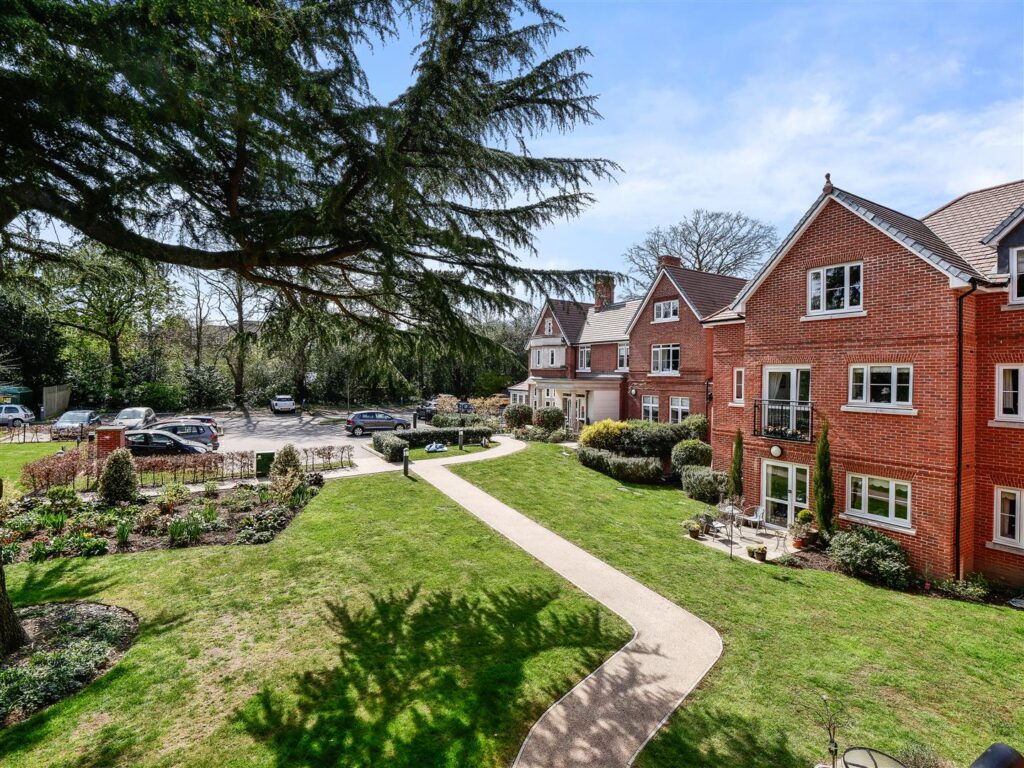 St. Pauls Cray Road, Chislehurst, BR7 6FA