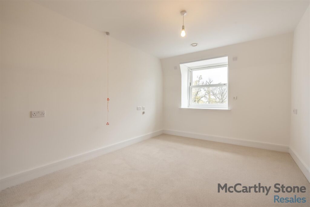 Peel Court, College Way, Welwyn Garden City, Hertfordshire, AL8 6DG