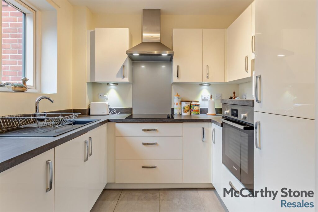 Tyefield Place, High Street, Hadleigh, IP7 5FE