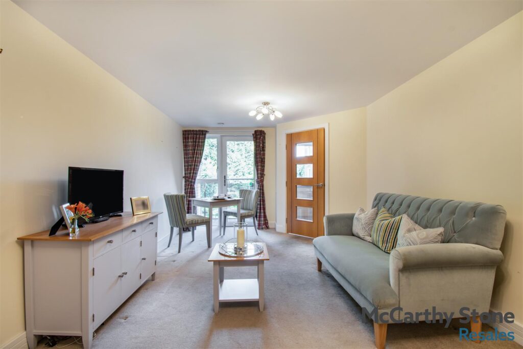 Glenhills Court, Little Glen Road, Glen Parva, Leicester