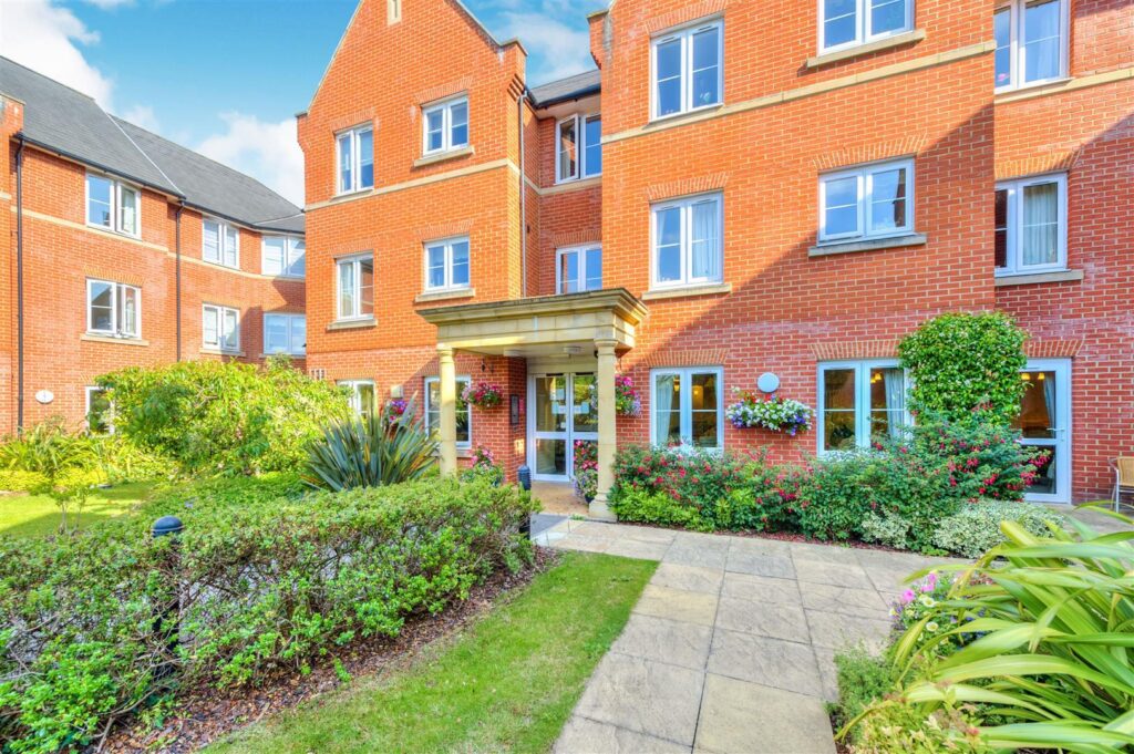 Foxhall Court, School Lane, Banbury